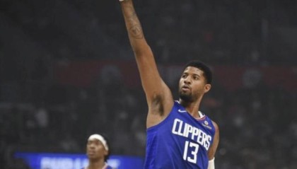 小个阵容失灵内线防守告急 快艇休赛期运作失败？