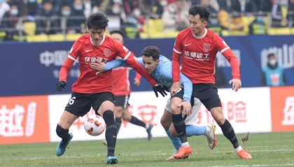 开云体育下载-【中超】周定洋梅开二度朱挺染红 成都3比0大连人