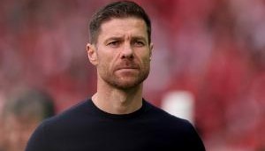 记者：皇马接触阿隆索首席顾问，药厂想要1500-2000万欧补偿金