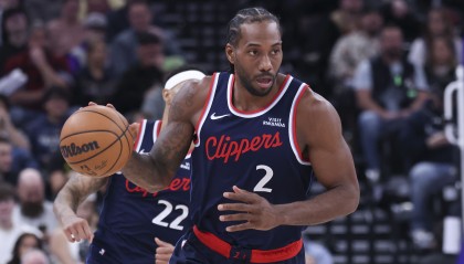 开云体育下载-战神卡又来？伦纳德半场16分钟 15中8&amp;三分6中2砍下20分4板