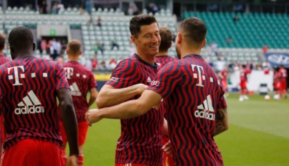 kaiyun-【德甲】斯塔尼希奇莱万破门 拜仁客场2比2狼堡收官