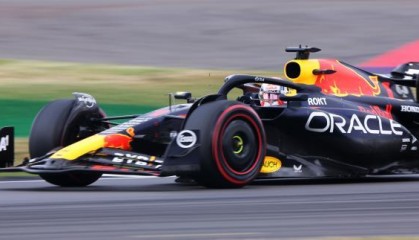 开云APP-维斯塔潘豪取赛季6连胜 笑称赛车还需全方位改进