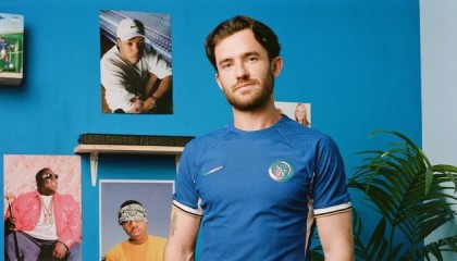 胸口空白 切尔西新球衣没赞助广告是怎么回事？